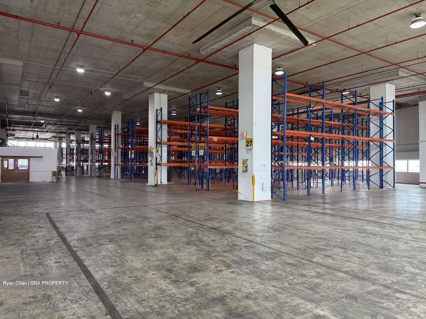 Ibm Place (D16), Warehouse #581726321